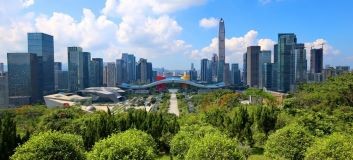 就业与减贫：到 2030 年实现全民社保